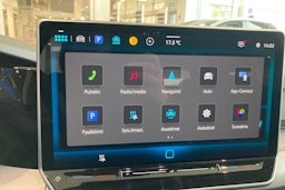 harmaa Volkswagen Golf 2026 kuva 15.