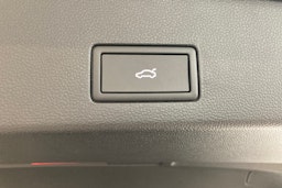 harmaa Volkswagen Golf 2026 kuva 20.