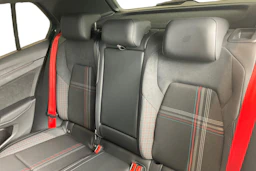 vihreä Volkswagen Golf 2026 kuva 8.