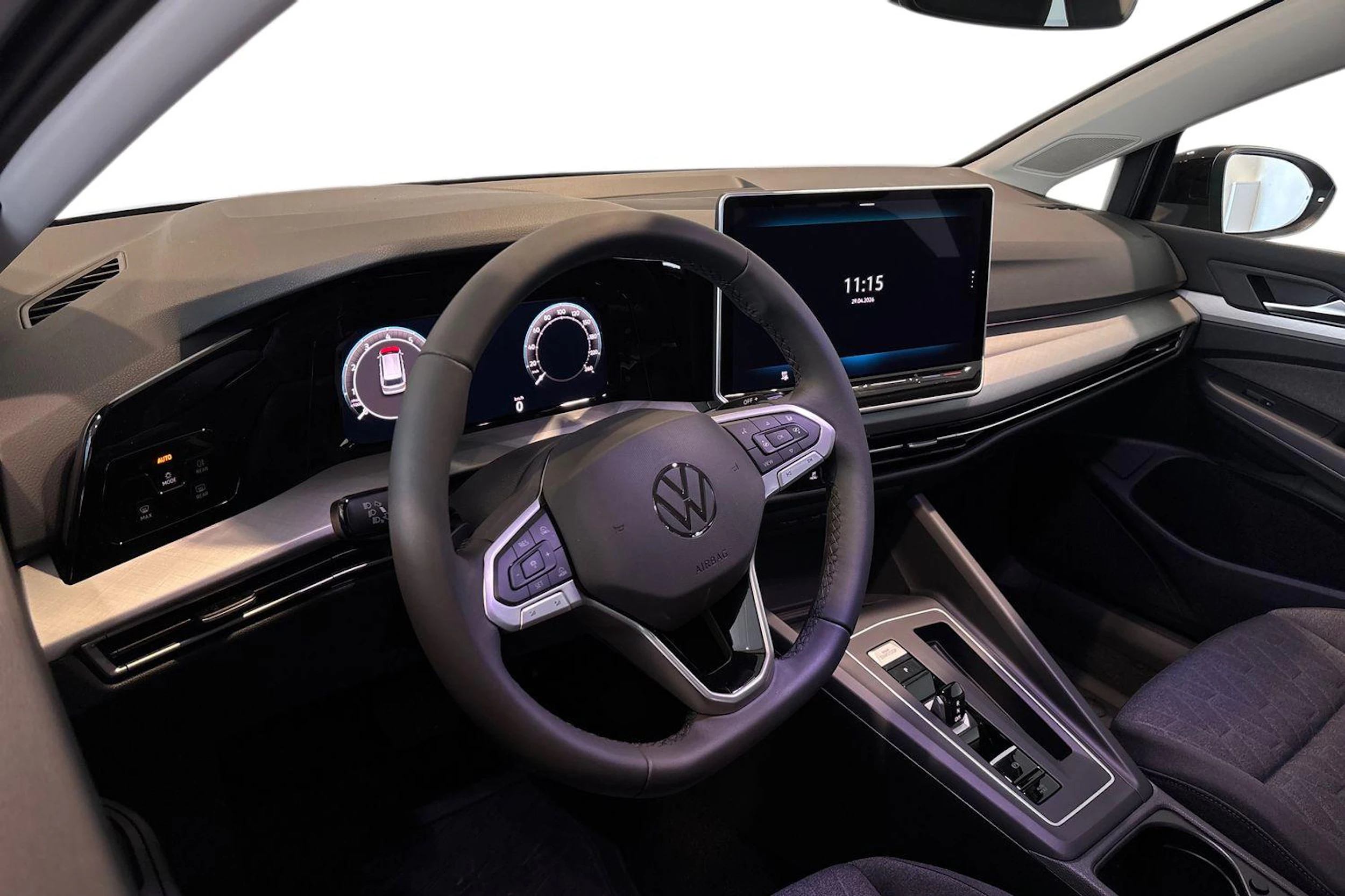 musta Volkswagen Golf 2026 kuva 6.
