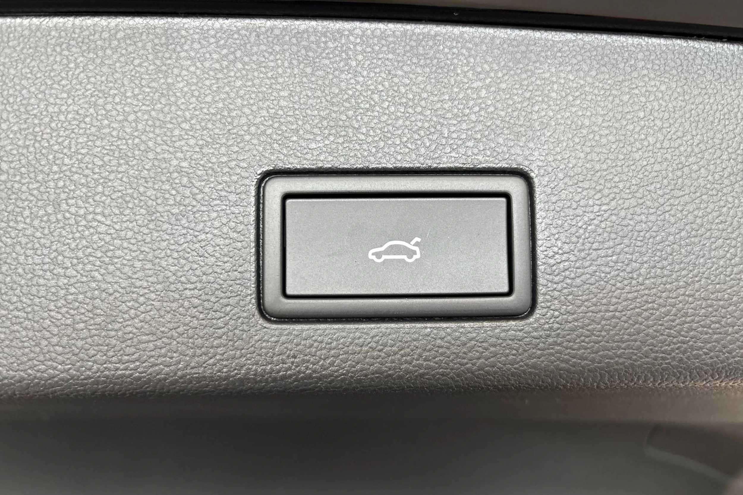 musta Volkswagen Golf 2026 kuva 11.