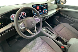 sininen Volkswagen Golf 2026 kuva 6.