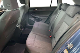 sininen Volkswagen Golf 2026 kuva 8.