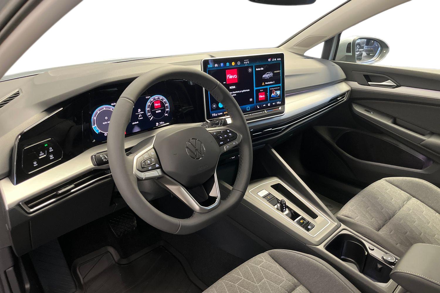 Volkswagen Golf 2026, photo 6/15