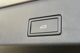 harmaa Volkswagen Golf 2026 kuva 12.