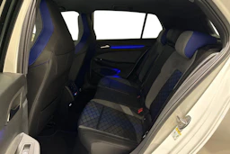 valkoinen Volkswagen Golf 2026 kuva 8.