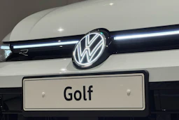 valkoinen Volkswagen Golf 2026 kuva 11.