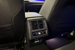 valkoinen Volkswagen Golf 2026 kuva 18.