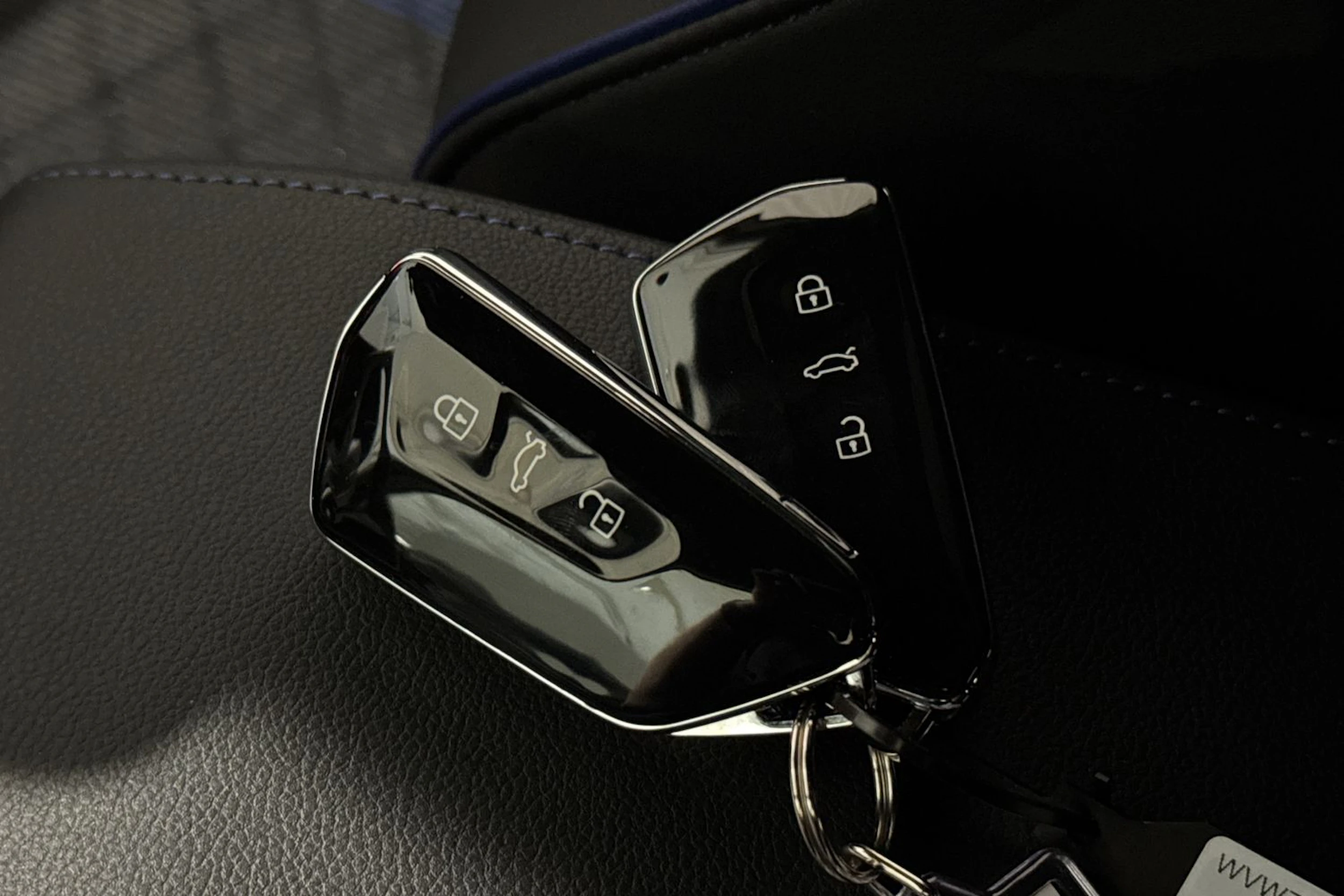 valkoinen Volkswagen Golf 2026 kuva 35.