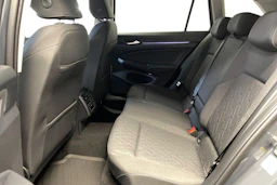 harmaa Volkswagen Golf 2026 kuva 8.