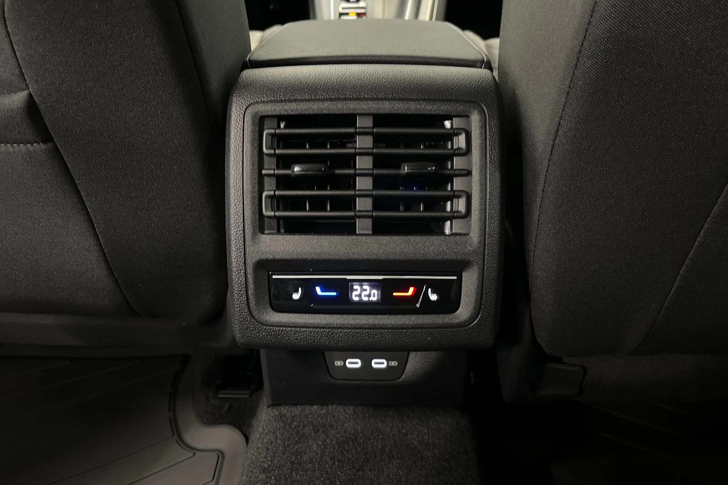 harmaa Volkswagen Golf 2026 kuva 14.