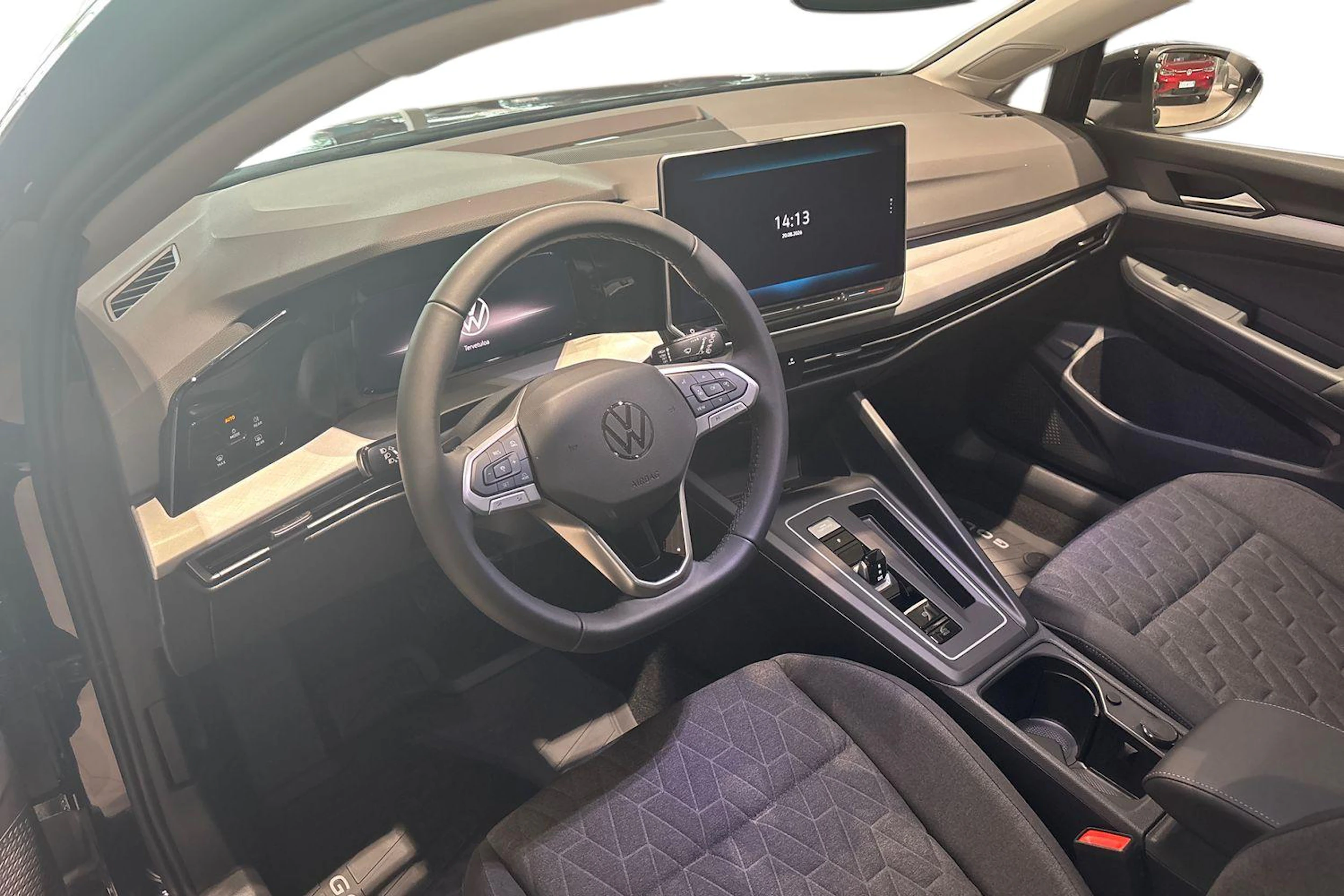 musta Volkswagen Golf 2026 kuva 6.