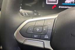 musta Volkswagen Golf 2026 kuva 17.