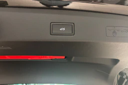 musta Volkswagen Golf 2026 kuva 19.