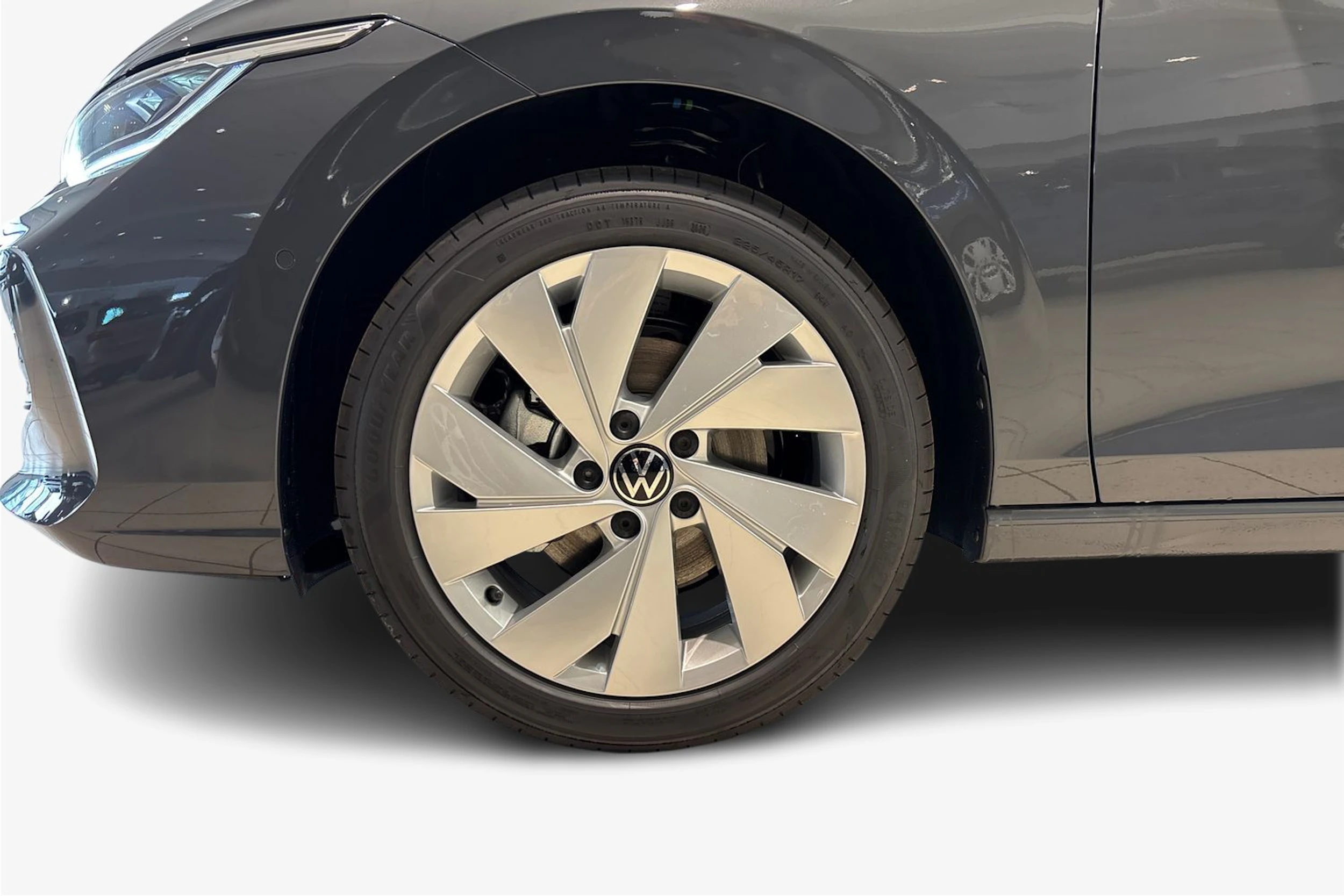 harmaa Volkswagen Golf 2026 kuva 9.