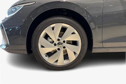 harmaa Volkswagen Golf 2026 kuva 9.