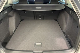 harmaa Volkswagen Golf 2026 kuva 14.