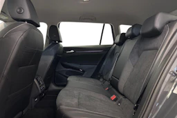 harmaa Volkswagen Golf 2026 kuva 8.