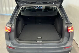 harmaa Volkswagen Golf 2026 kuva 10.