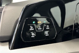harmaa Volkswagen Golf 2026 kuva 15.