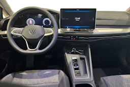 musta Volkswagen Golf 2026 kuva 7.