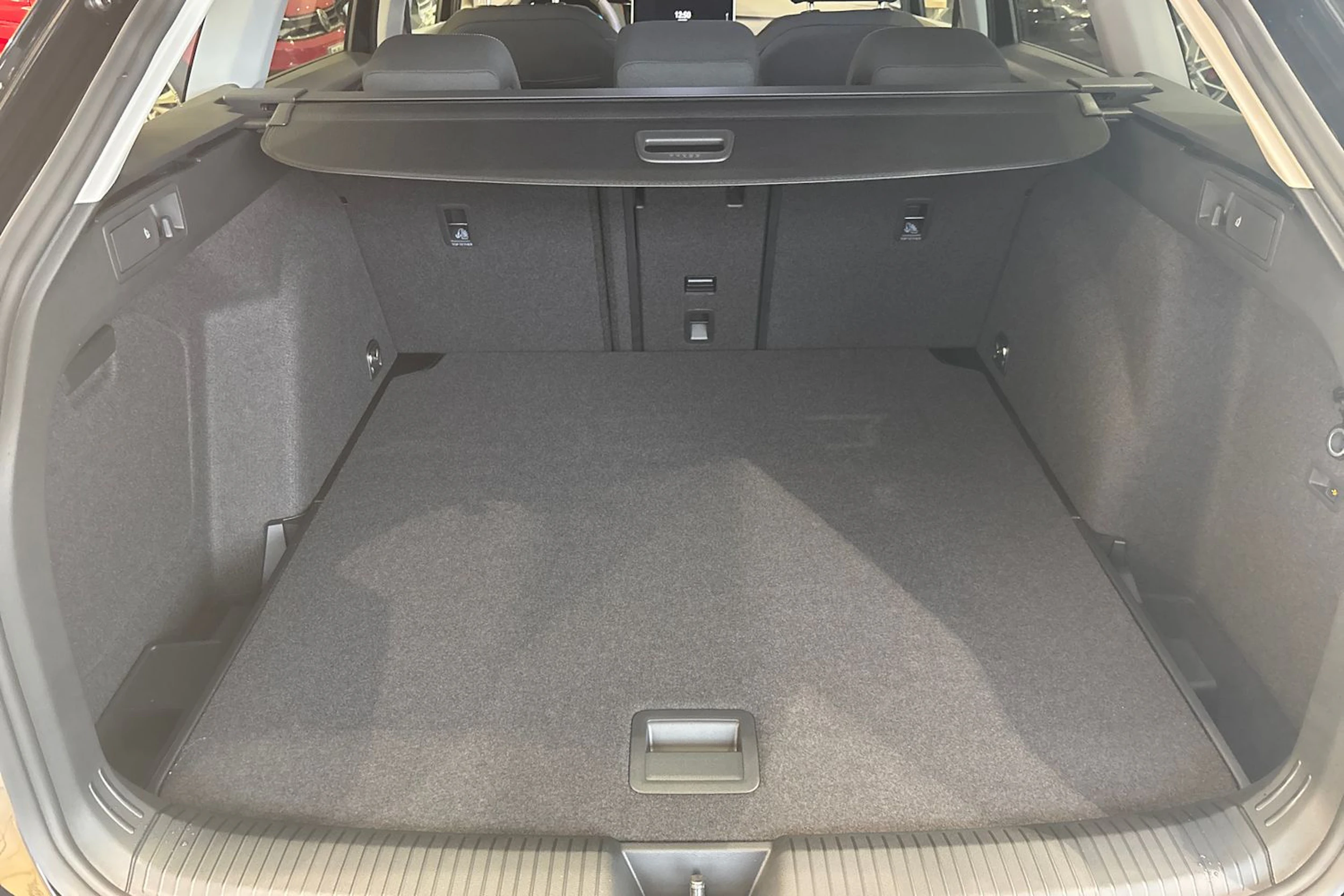 musta Volkswagen Golf 2026 kuva 11.