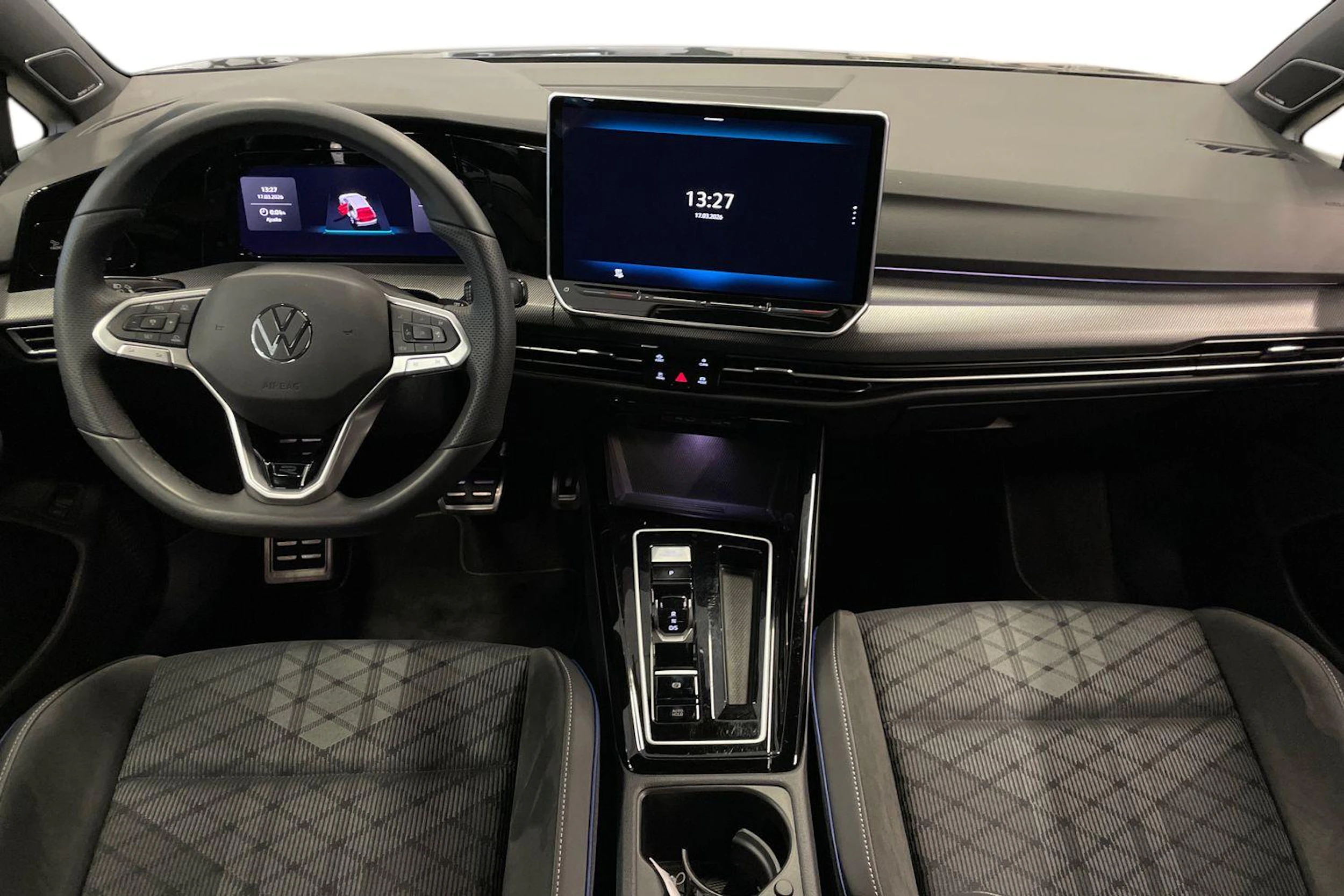 harmaa Volkswagen Golf 2026 kuva 7.