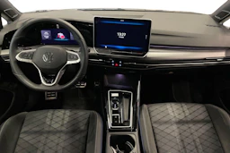 harmaa Volkswagen Golf 2026 kuva 7.