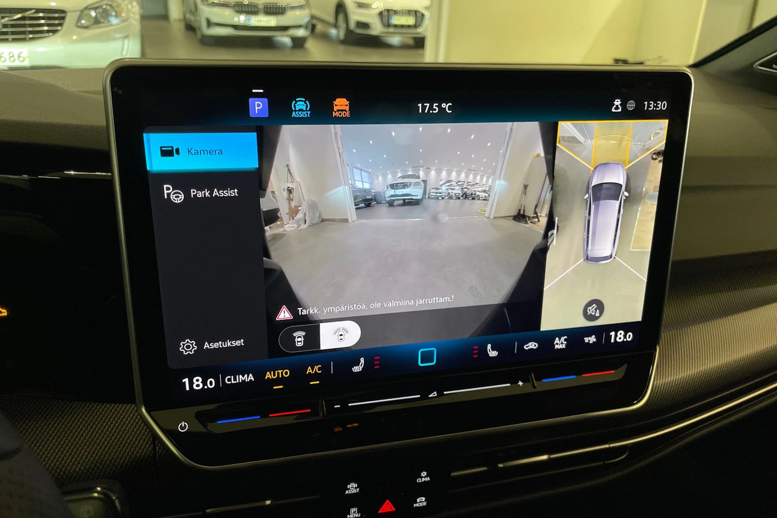 harmaa Volkswagen Golf 2026 kuva 16.