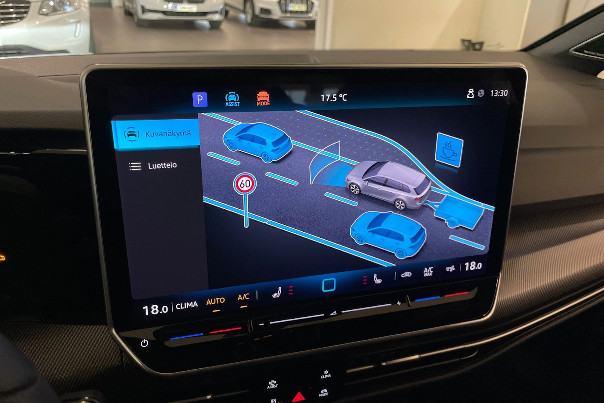 harmaa Volkswagen Golf 2026 kuva 17.