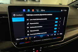 harmaa Volkswagen Golf 2026 kuva 18.