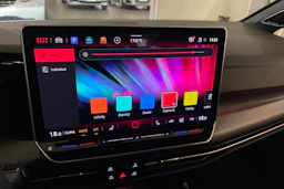 harmaa Volkswagen Golf 2026 kuva 23.