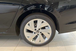 musta Volkswagen Golf 2026 kuva 10.