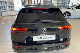 musta Volkswagen Golf 2026 kuva 11.