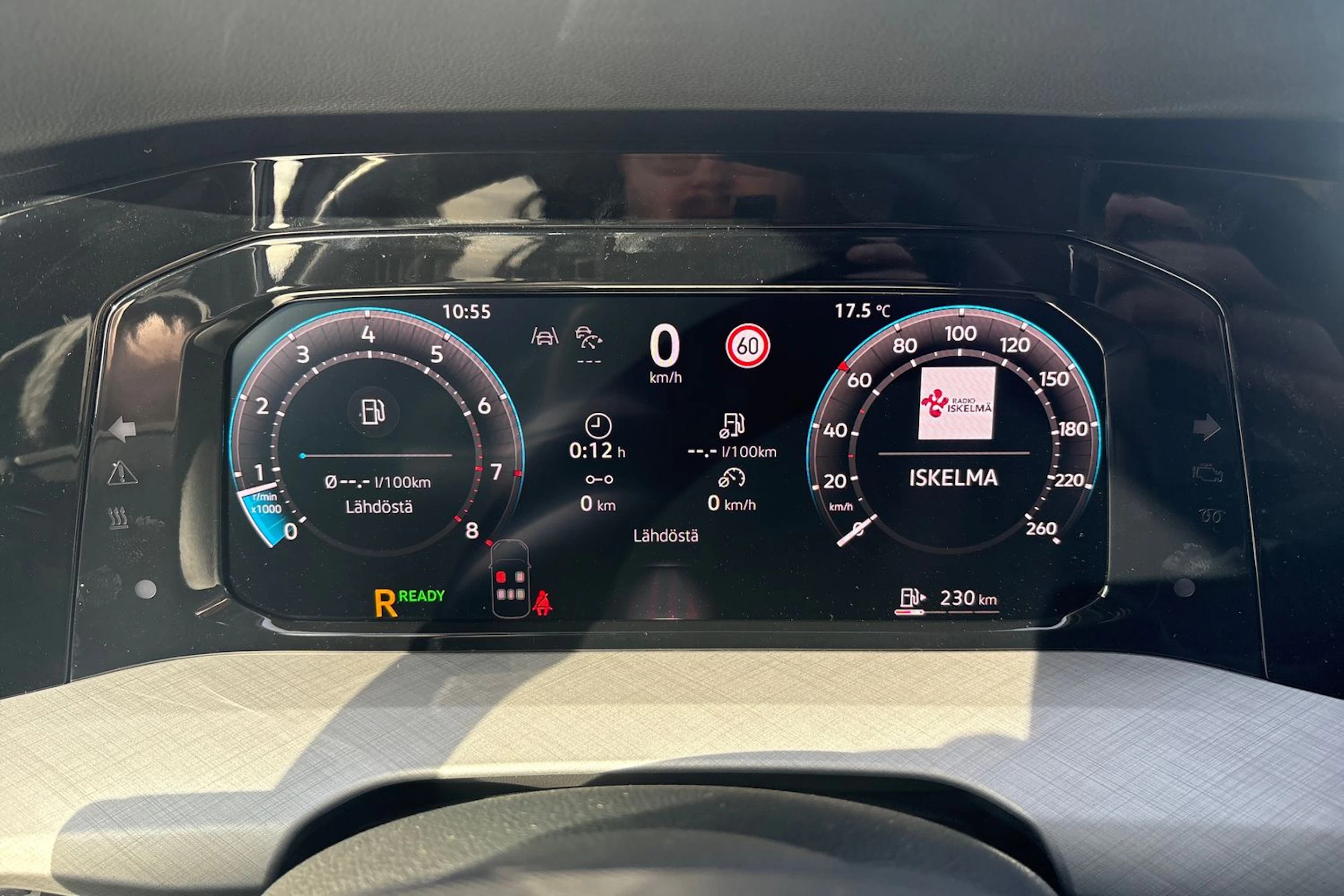 sininen Volkswagen Golf 2026 kuva 15.