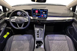 met. sininen Volkswagen Golf 2026 kuva 7.