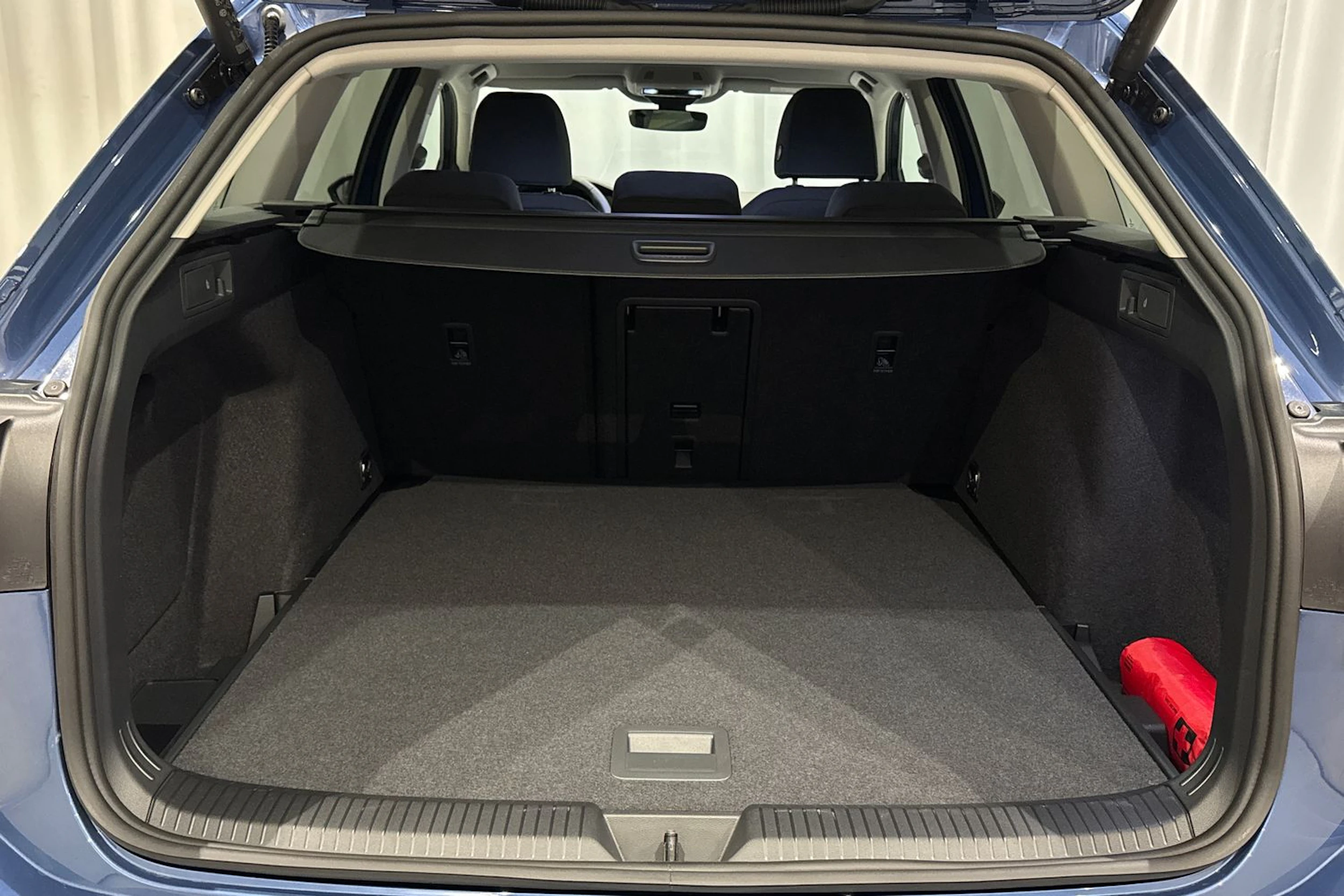 met. sininen Volkswagen Golf 2026 kuva 10.