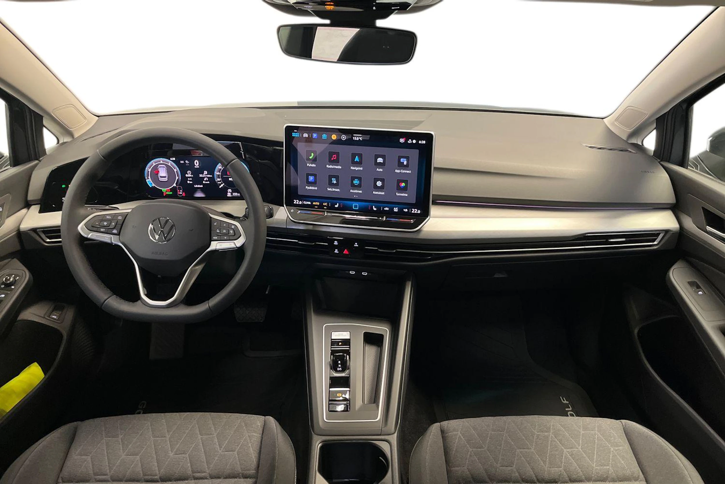 harmaa Volkswagen Golf 2026 kuva 7.