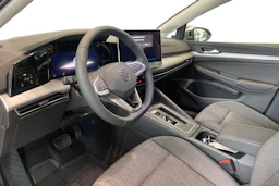 harmaa Volkswagen Golf 2026 kuva 6.