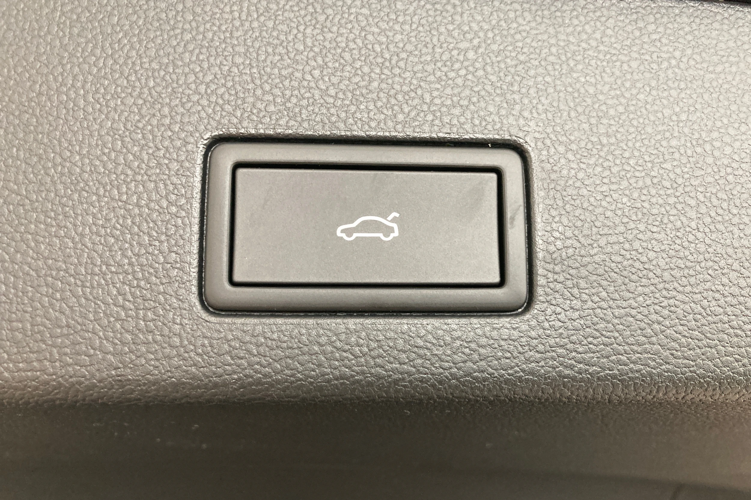 sininen Volkswagen Golf 2026 kuva 18.