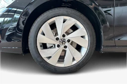 met. musta Volkswagen Golf 2026 kuva 9.