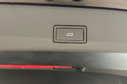 met. musta Volkswagen Golf 2026 kuva 11.