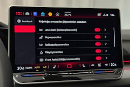 punainen Volkswagen Golf 2026 kuva 21.