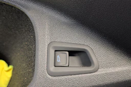 harmaa Volkswagen Golf 2026 kuva 25.