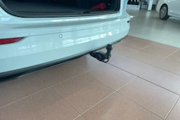 valkoinen Volkswagen Golf 2026 kuva 15.