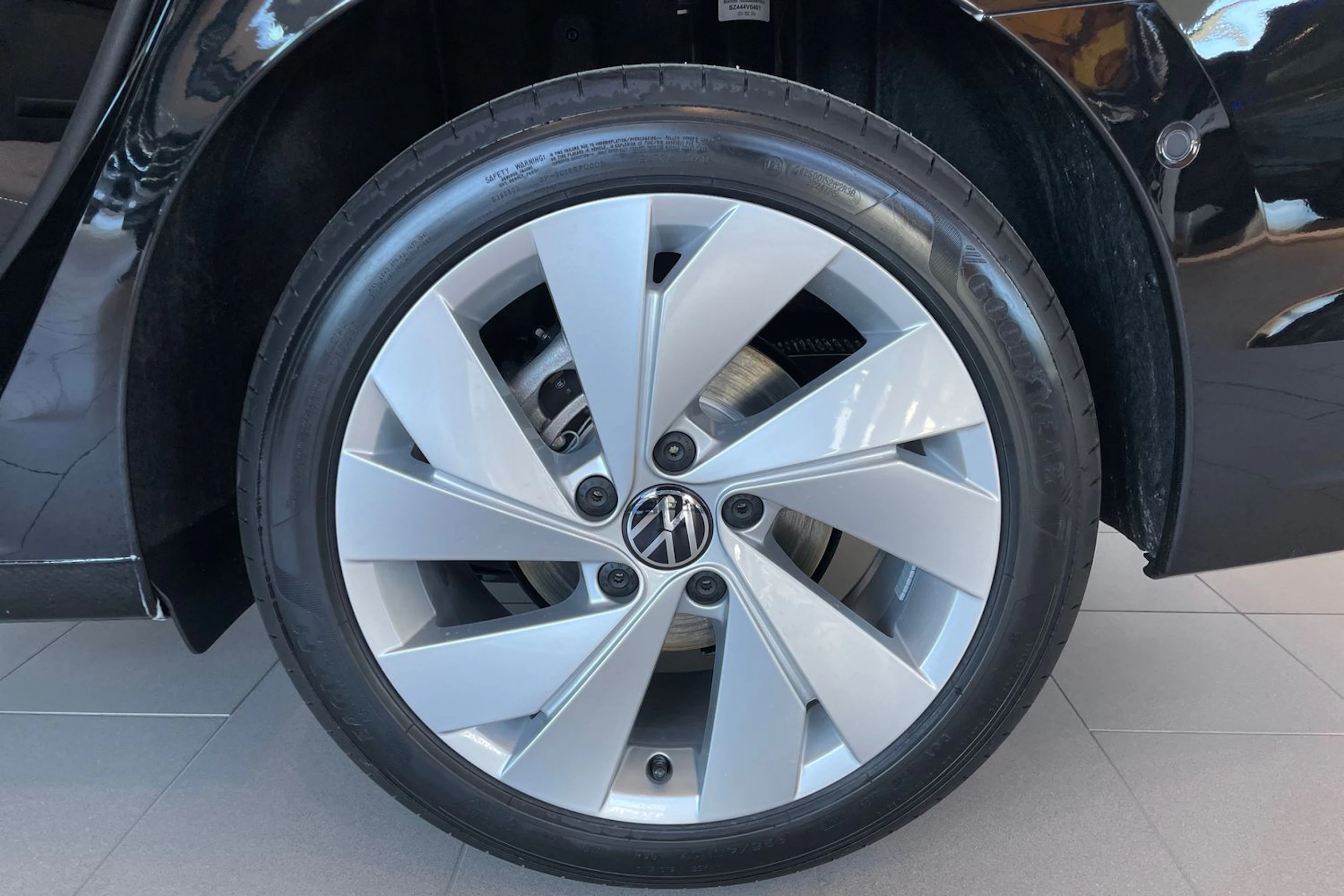 musta Volkswagen Golf 2026 kuva 10.
