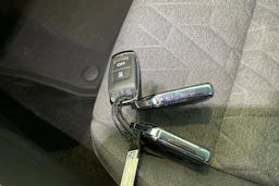 musta Volkswagen Golf 2026 kuva 11.