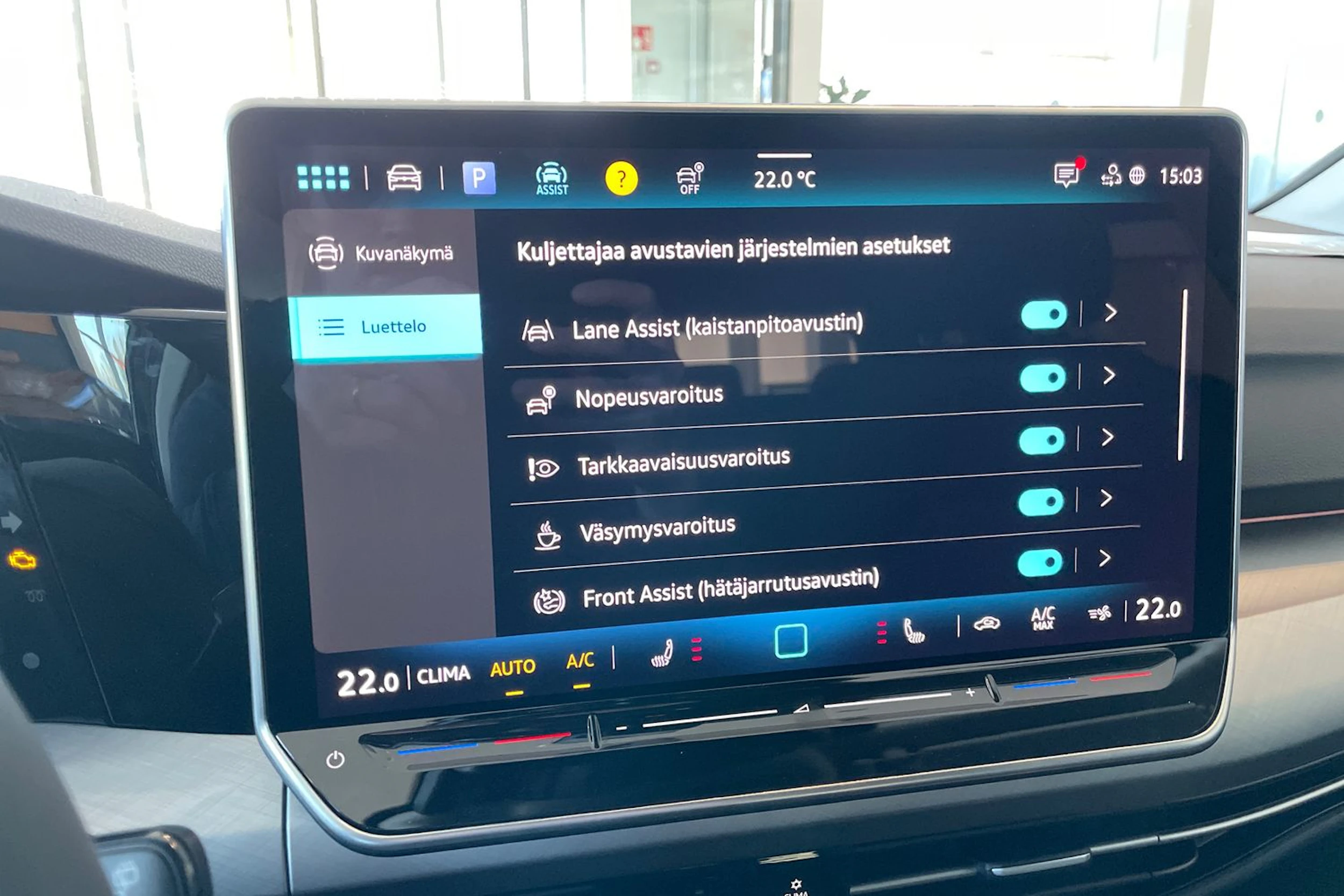musta Volkswagen Golf 2026 kuva 12.