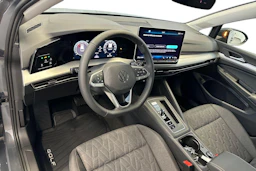 harmaa Volkswagen Golf 2026 kuva 6.