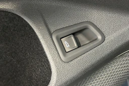 harmaa Volkswagen Golf 2026 kuva 14.